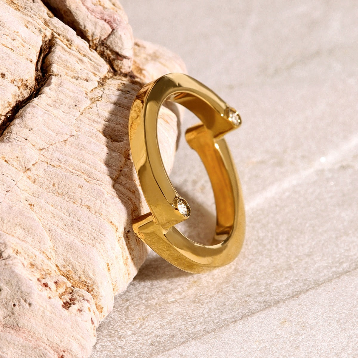 Kaze Stylish Asymmetrical Diamond Ring | 18K Gold Statement Ring Size 7