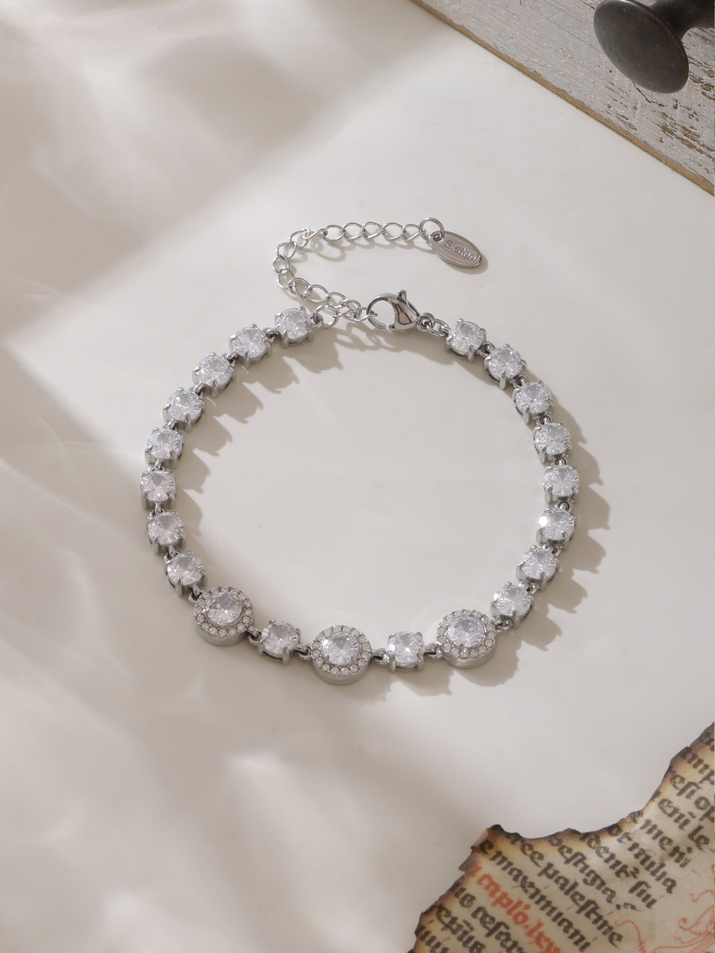 Kaze Geometric Diamond Dazzling Bracelet | 18K Gold Sparkling Bracelet in Gold &amp; Silver