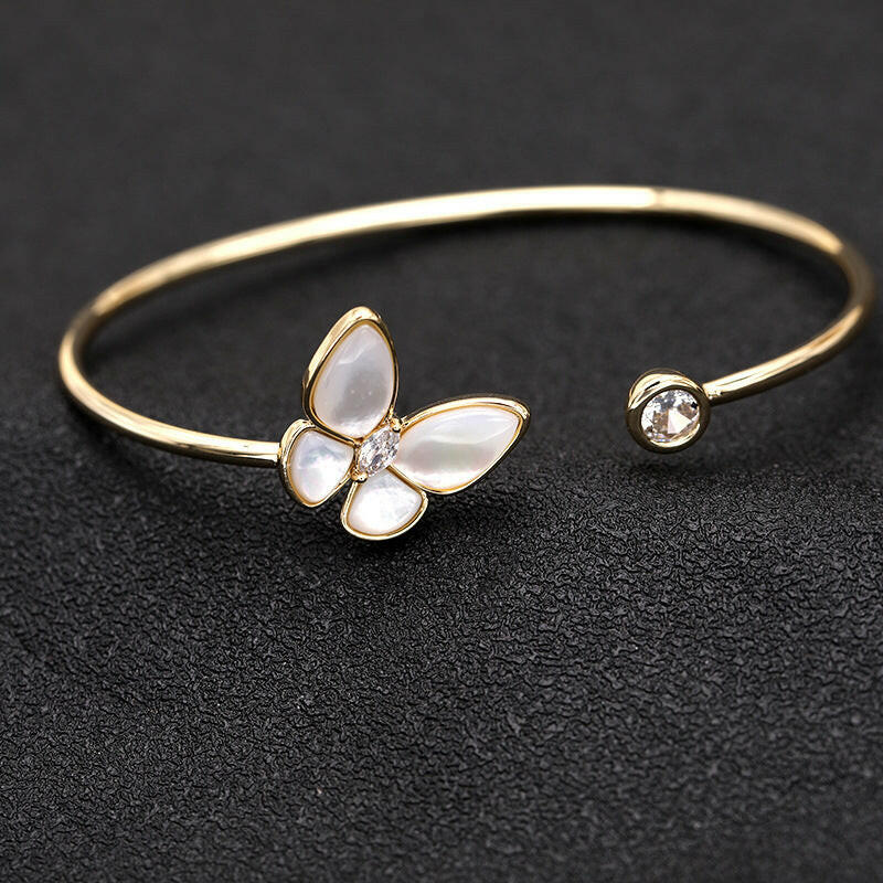 Kaze Butterfly Mother-of-Pearl Gold Bracelet | Gold-Plated Copper Pearl Bracelet for Women