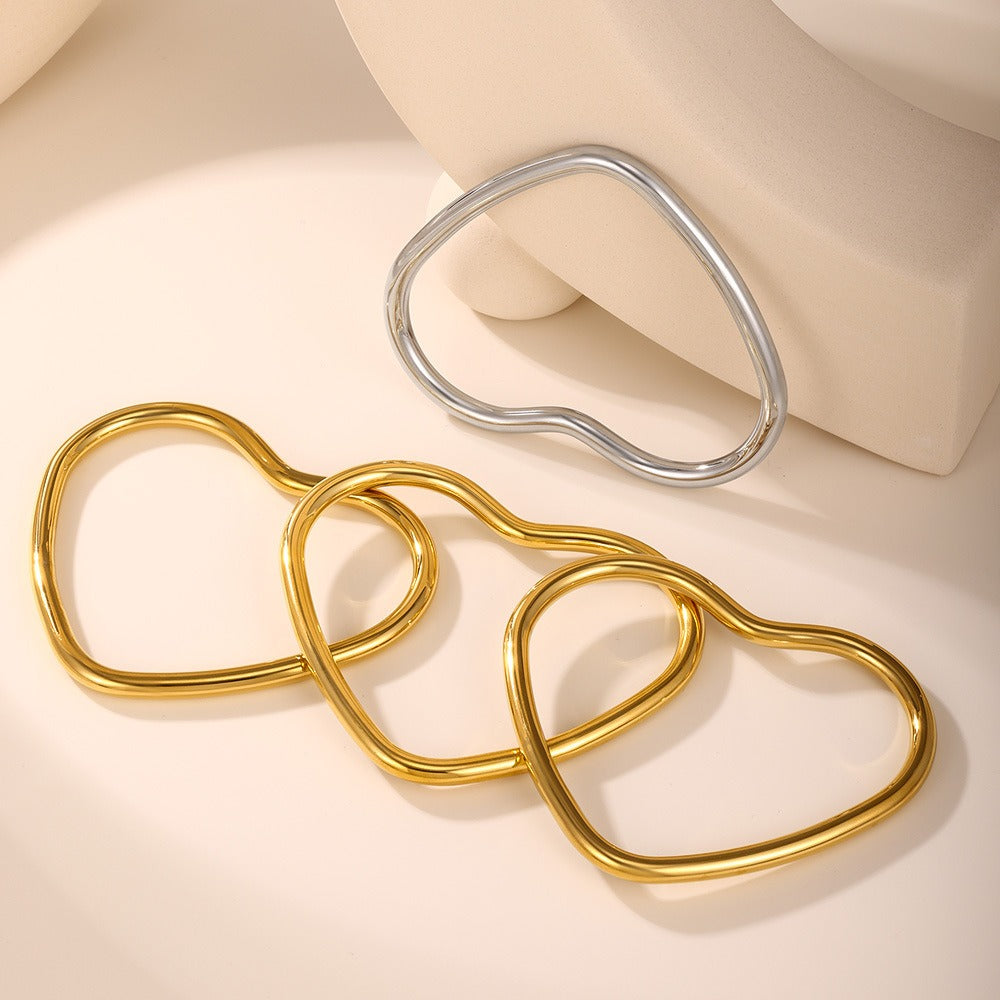 Kaze Heart-Shaped Minimalist Ring Bracelet | 18K Gold Open Heart Bangle in Gold &amp; Silver