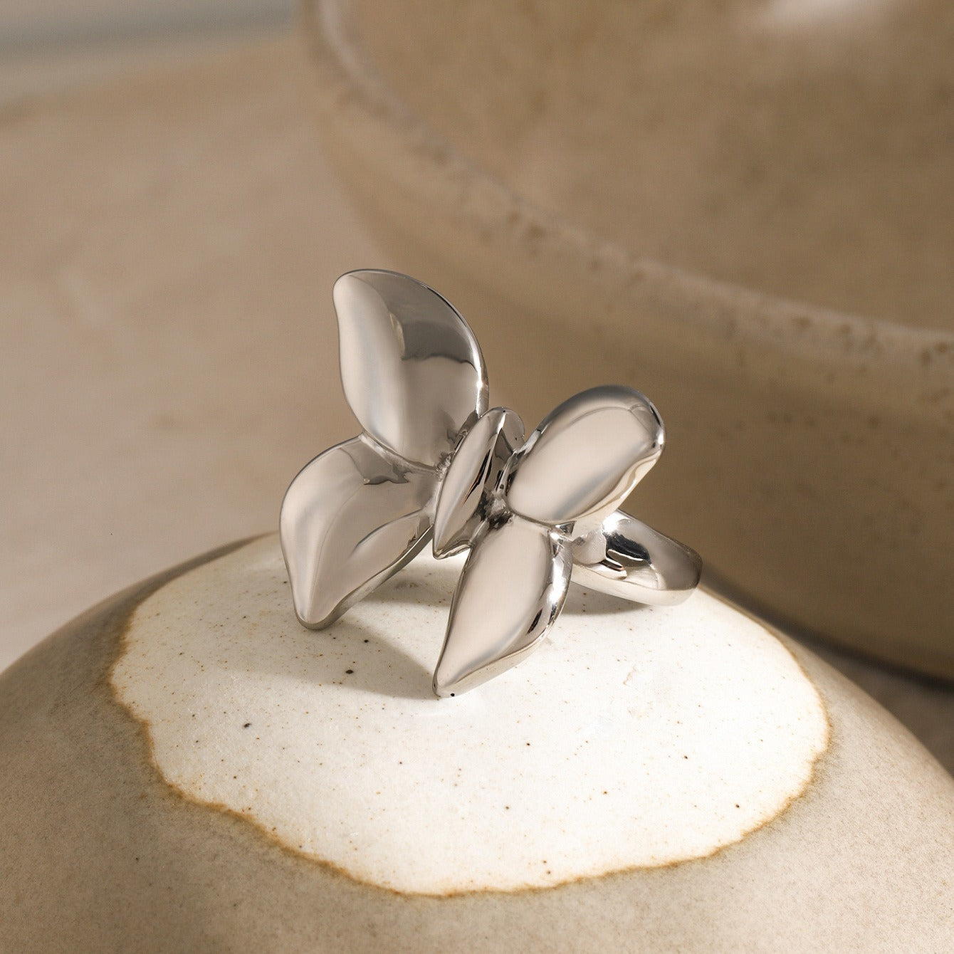 Kaze Noble Butterfly Ring | 18K Gold Butterfly Ring in Gold &amp; Silver