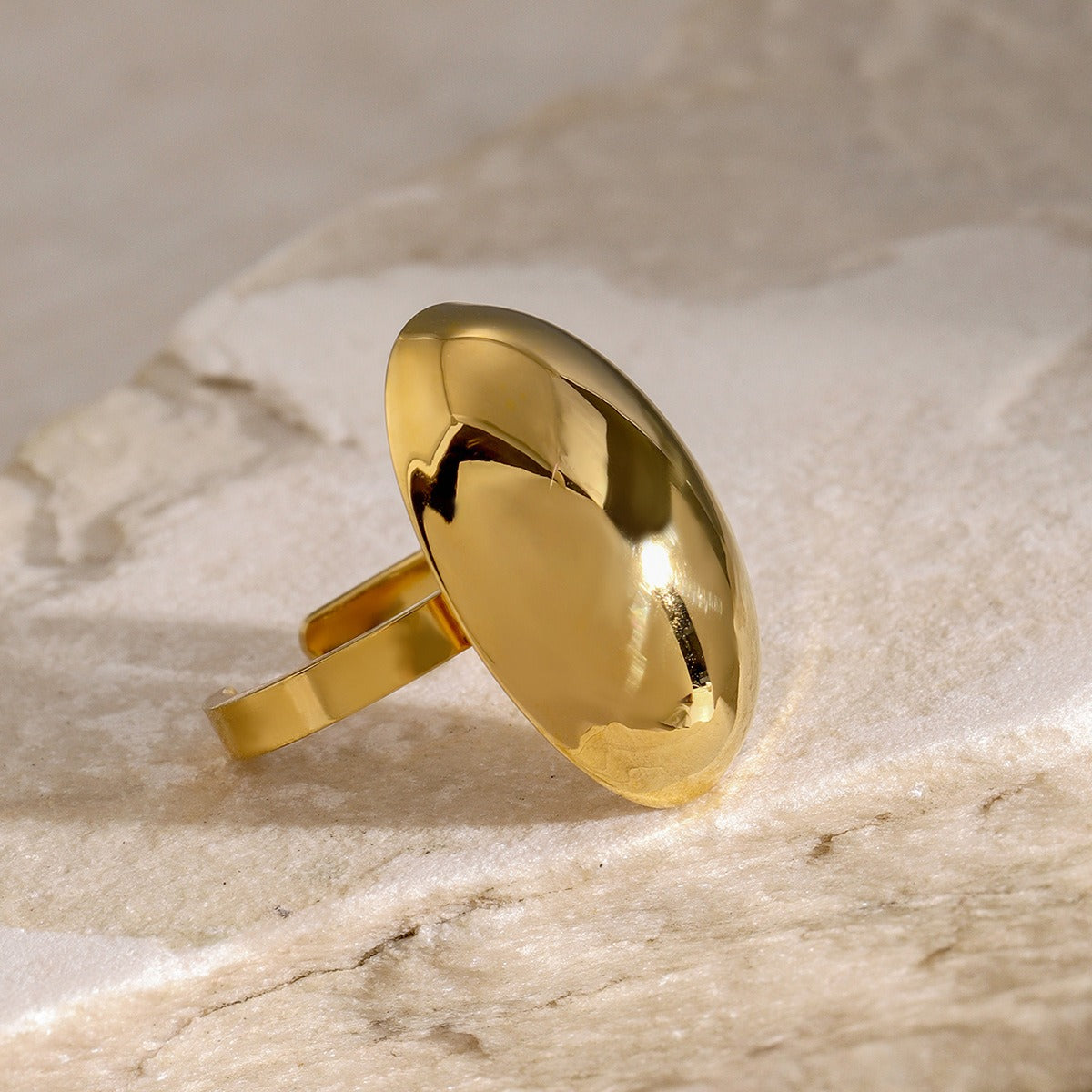 Kaze Elegant Oval Curved Ring | 18K Gold Noble Oval Ring in Gold &amp; Silver Size 7