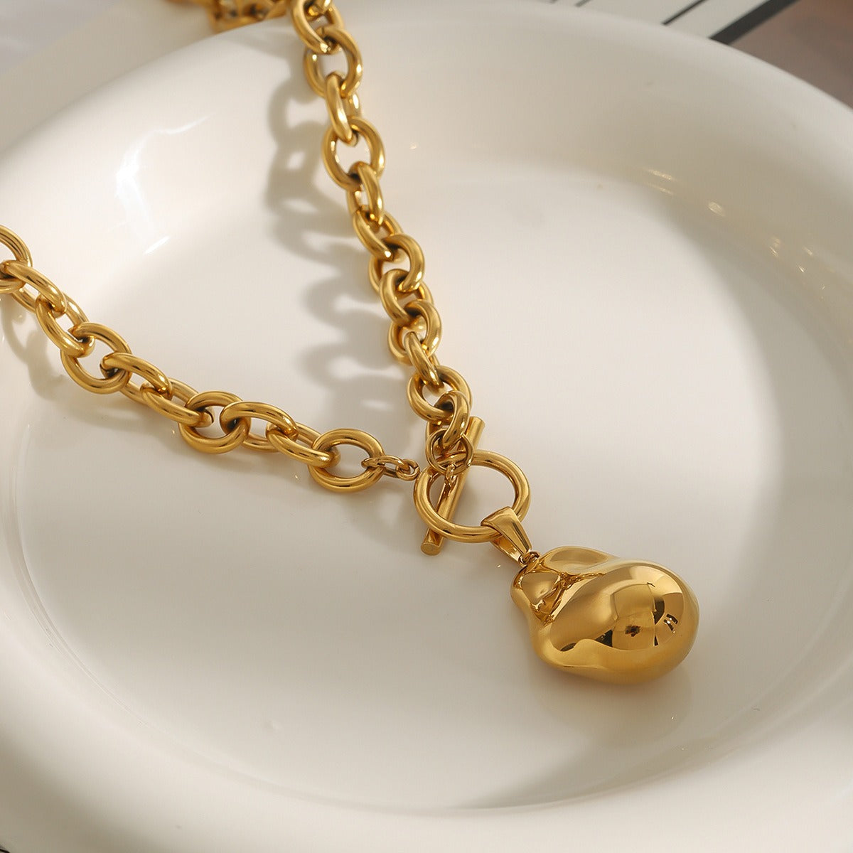 Kaze OT Buckle Geometric Floral Necklace &amp; Bracelet Set | 18K Gold Titanium Steel Jewellery