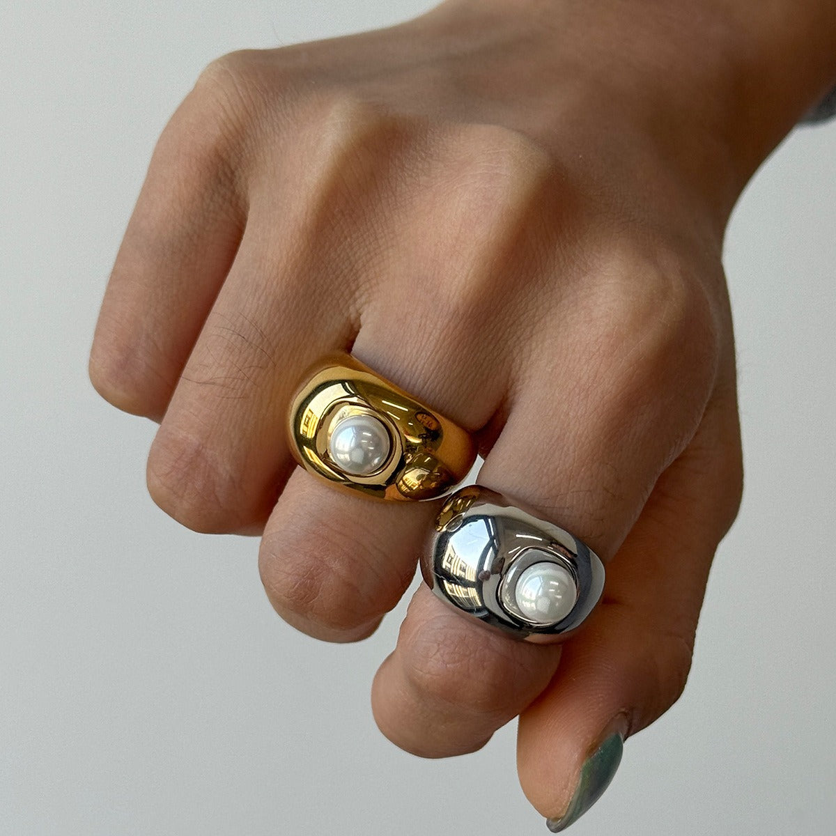 18K Gold-Plated Lightweight Luxury Ring Made from High-End Titanium Steel