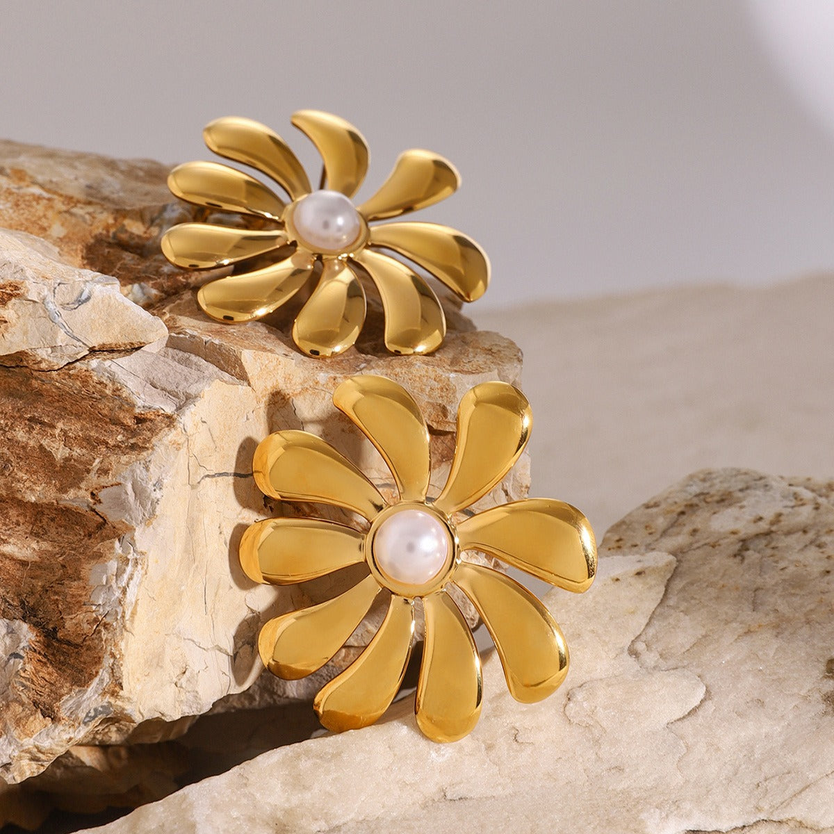 Kaze Retro Feather Diamond Earring and Ring Set | 18K Gold Vintage-Inspired Jewellery Set