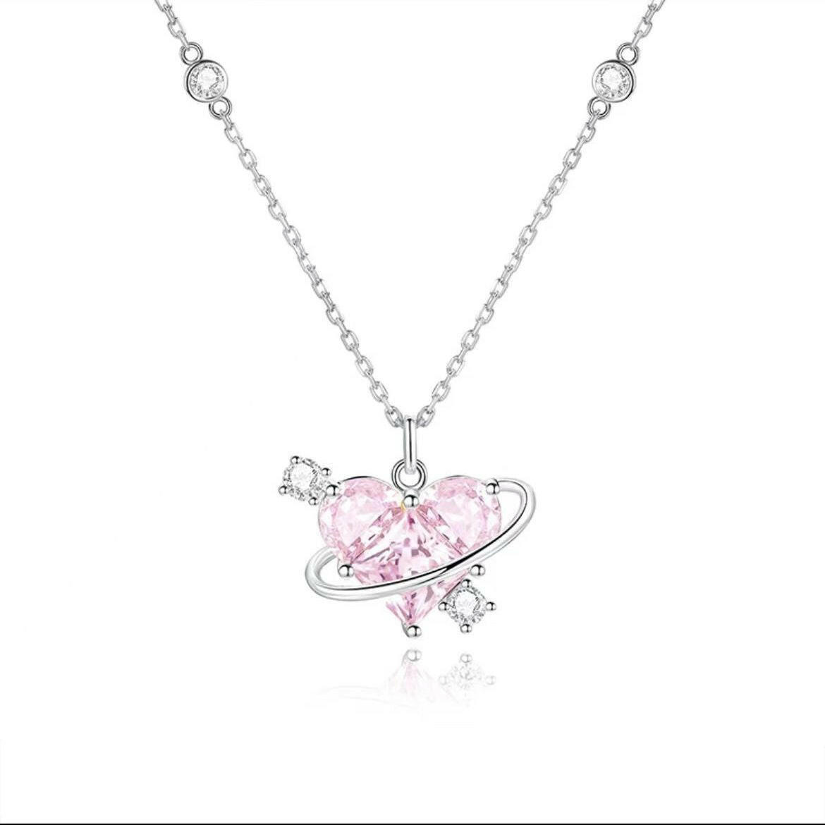 Kaze Planet-Inspired Heart Pendant Clavicle Necklace | Alloy O-Chain Love Planet Necklace