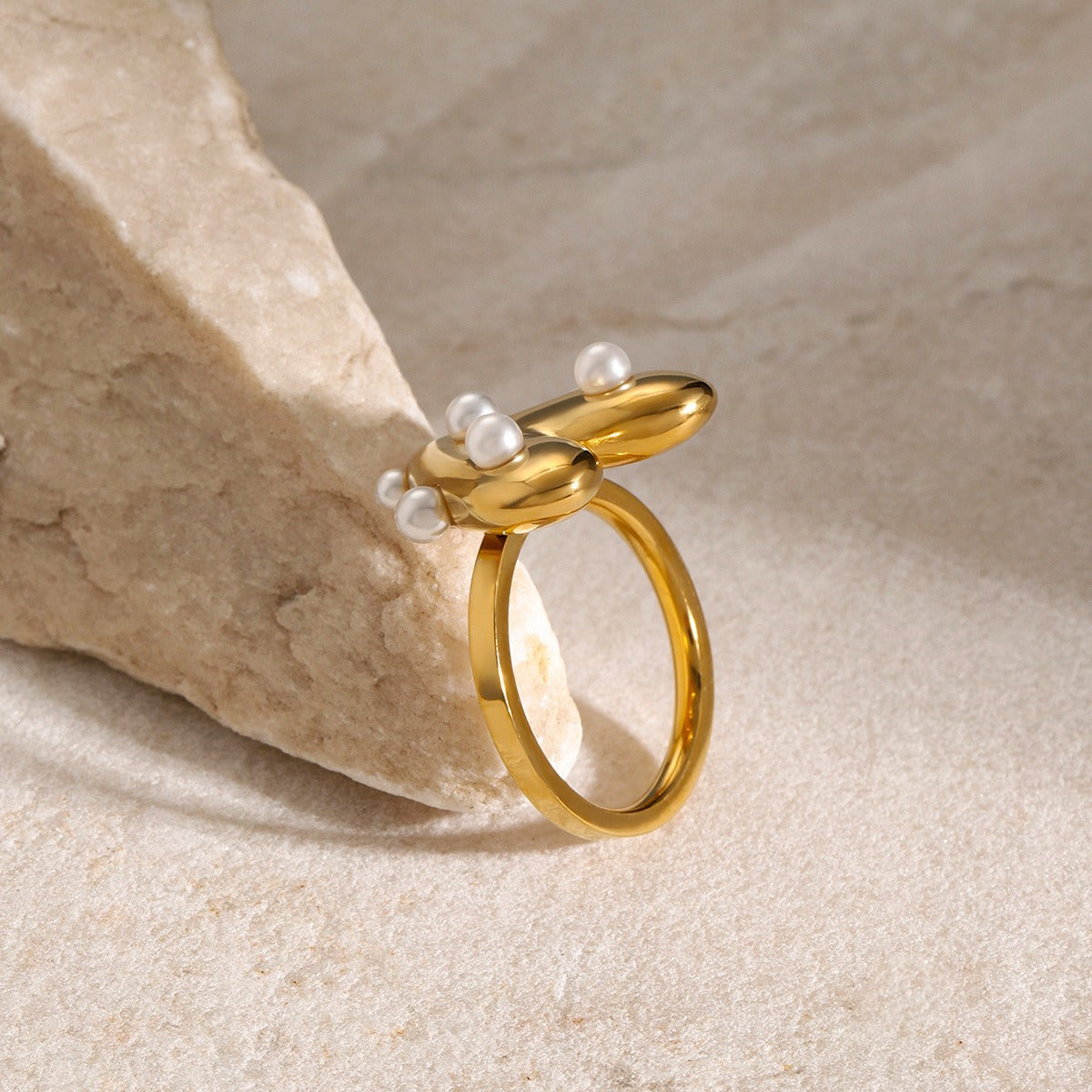 Kaze Exquisite Heart-Shaped Pearl Inlay Ring | 18K Gold Romantic Pearl Ring Size 7