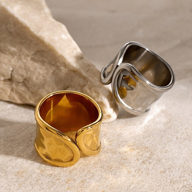 Kaze Hammered Texture Simple Elegant Ring | 18K Gold Artisan Ring in Gold &amp; Silver