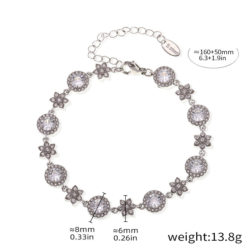 Kaze Six-Leaf Flower &amp; Circle Dazzling Bracelet | 18K Gold Floral Bracelet in Gold &amp; Silver