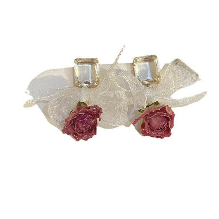 Kaze Oriental Real Dried Flower Earrings | Botanical Resin Preserved Flower Earrings in Pink