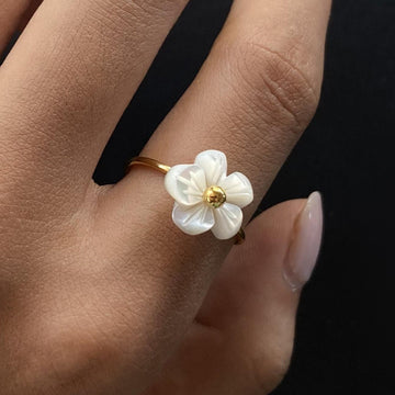 Kaze Noble Flower Ring | 18K Gold Adjustable Floral Ring for Women