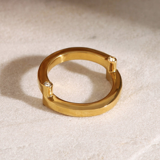 Kaze Stylish Asymmetrical Diamond Ring | 18K Gold Statement Ring Size 7