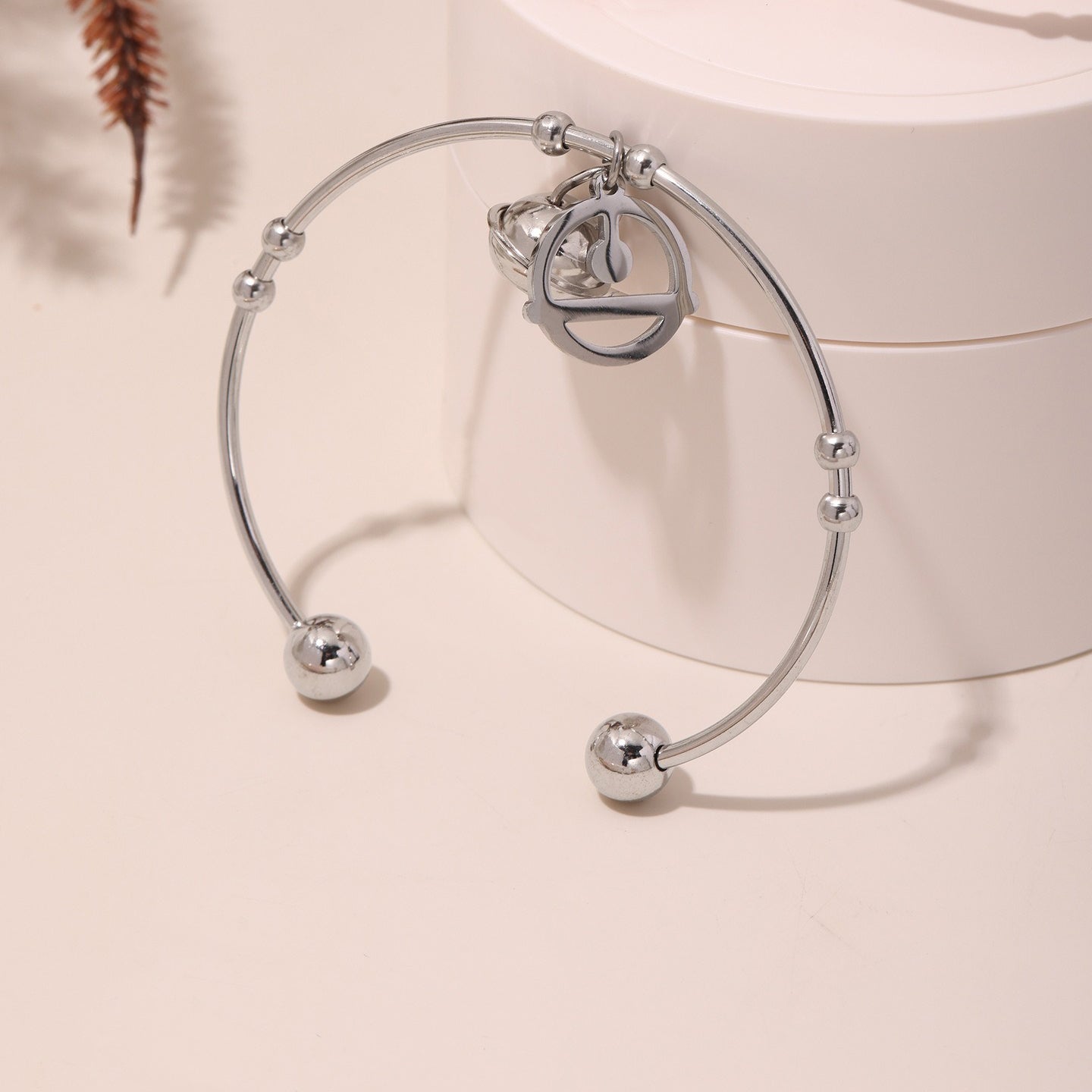 Kaze Dual Bell Pendant Bracelet | 18K Gold Charm Bracelet in Gold, Silver &amp; Rose Gold