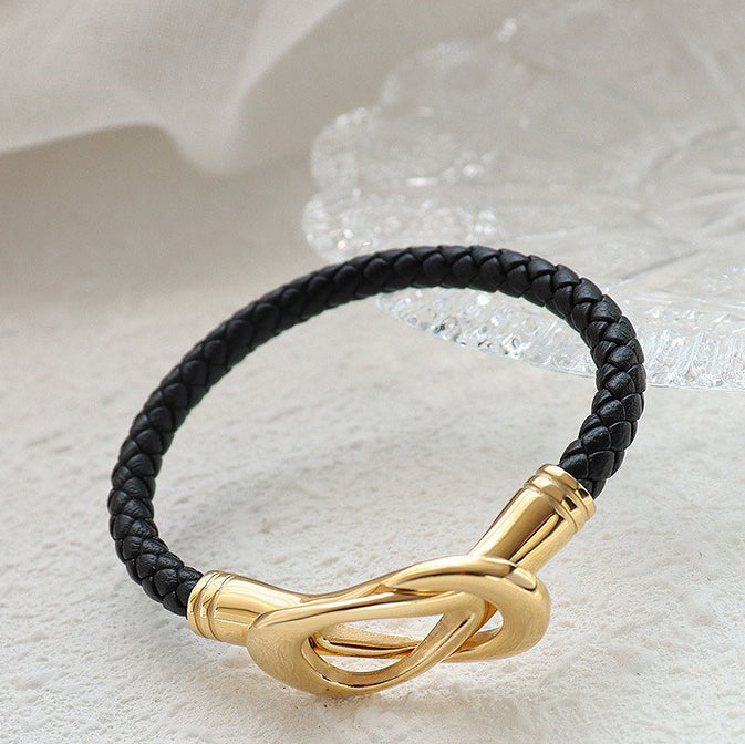 Kaze Oval Buckle Personality Bracelet | 18K Gold Fashion Bracelet in Gold &amp; Black
