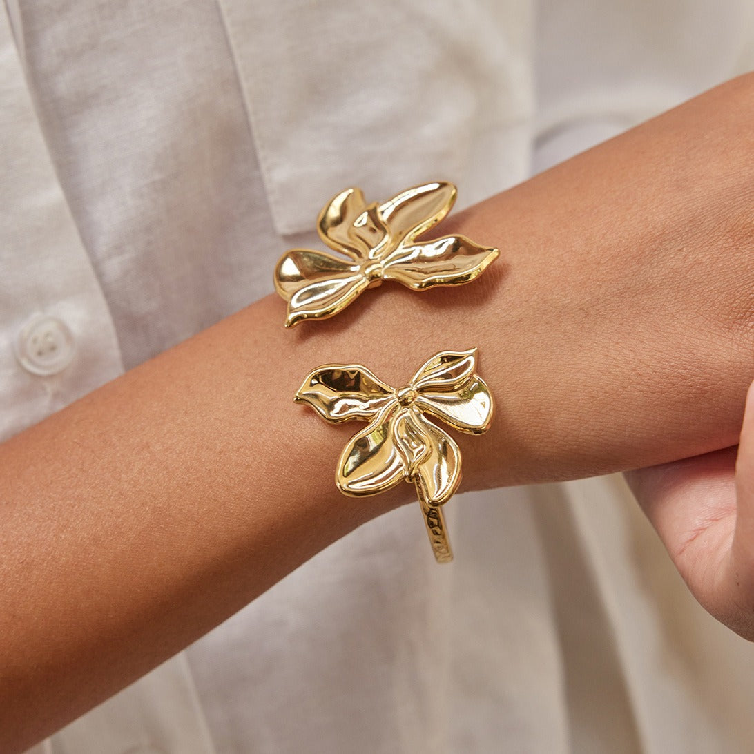 Kaze Bougainvillea Flower Jewellery Set | 18K Gold Floral Ring, Earrings, Necklace &amp; Bracelet