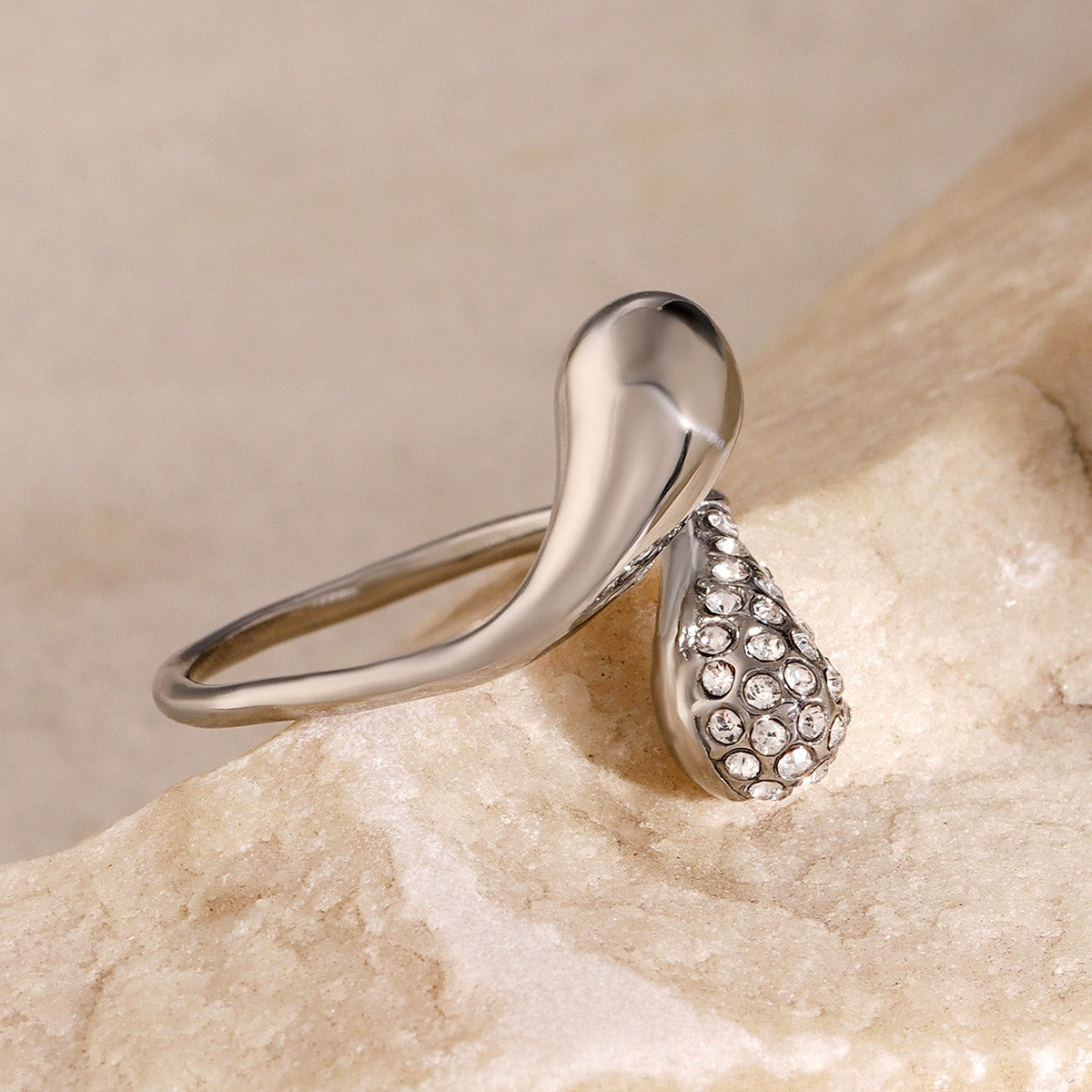 Kaze Stylish Teardrop Diamond Adjustable Ring | 18K Gold Elegant Ring in Gold &amp; Silver
