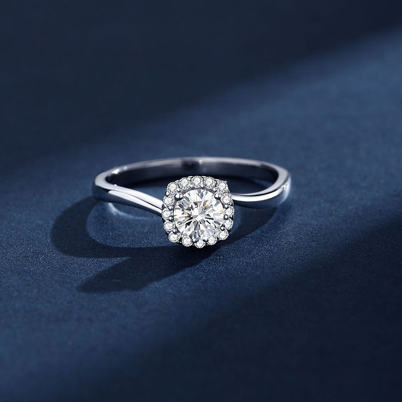 S925 Sterling Silver Moissanite Micro-Set Twisted Band Ring with Square Four-Prong Setting