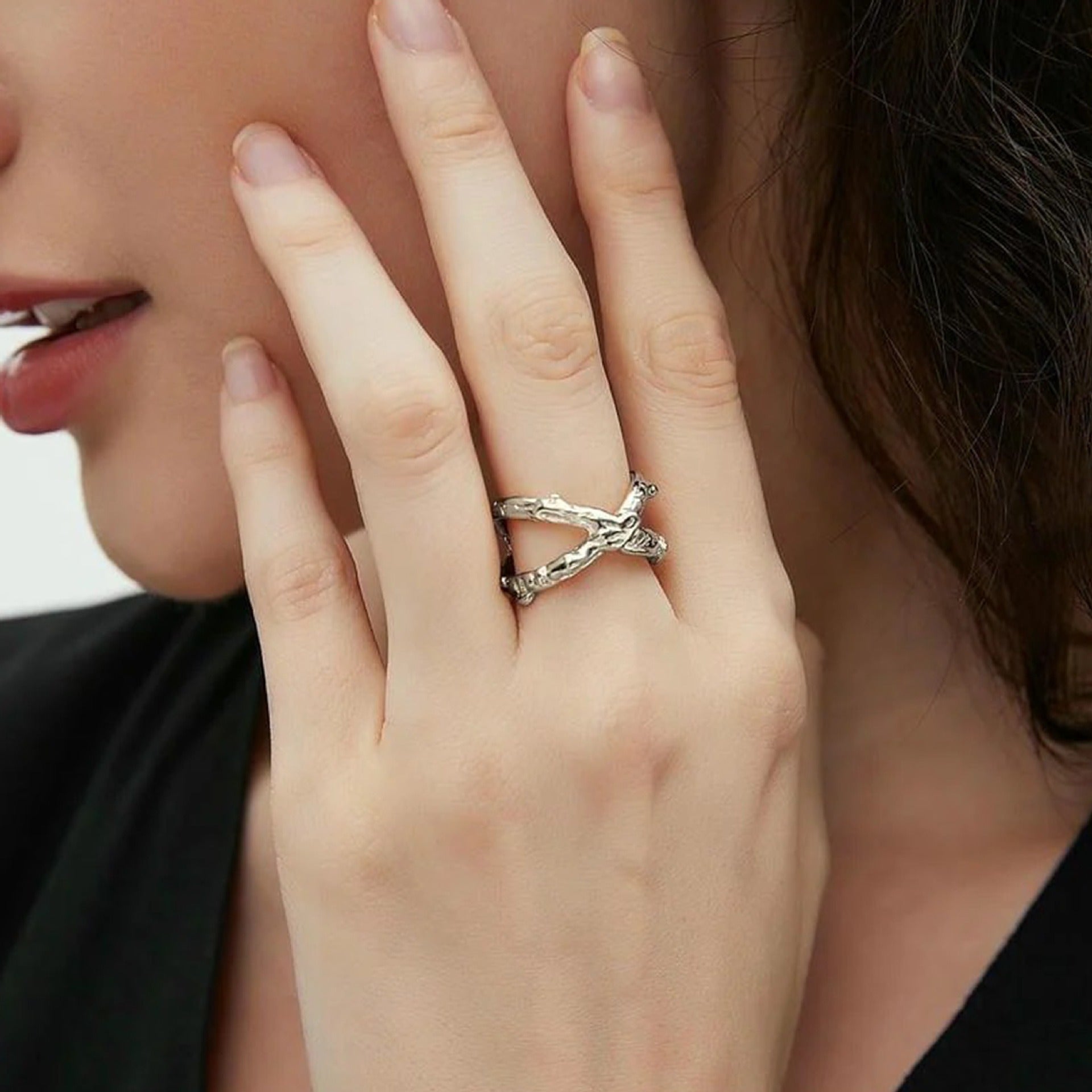 Kaze X-Shape Textured Ring | 18K Gold Statement Ring in Gold &amp; Silver