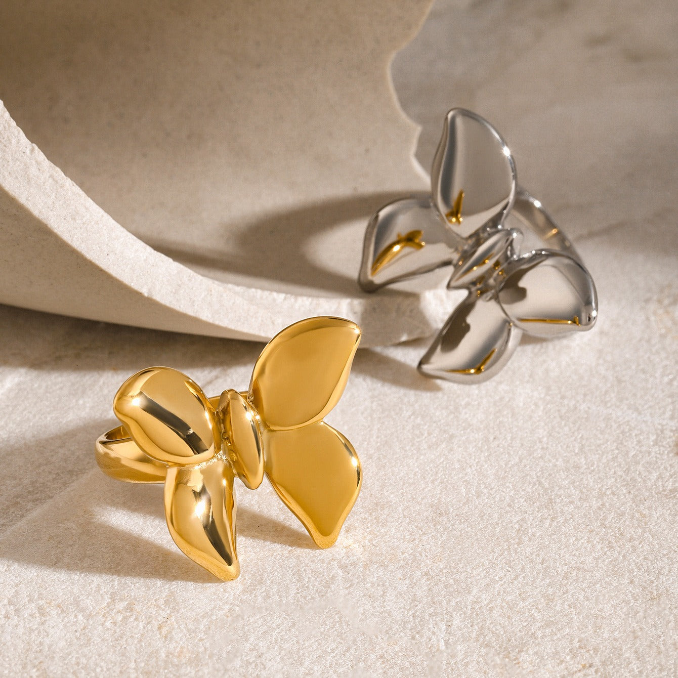 Kaze Noble Butterfly Ring | 18K Gold Butterfly Ring in Gold &amp; Silver