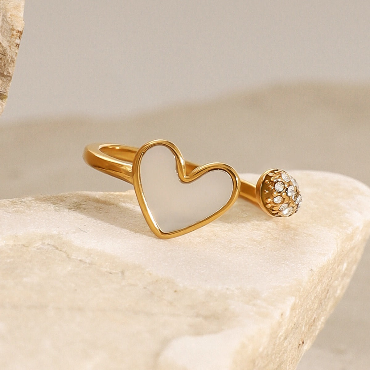 Kaze Heart Gemstone Luxury Ring | 18K Gold Heart-Shaped Ring for Women