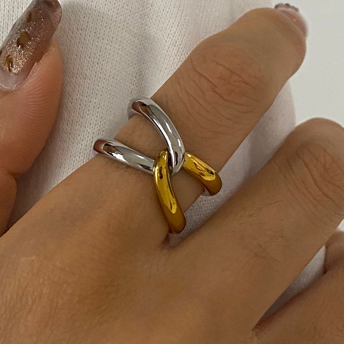 Kaze Double Cross Ring | 18K Gold Geometric X-Design Ring in Gold &amp; Silver