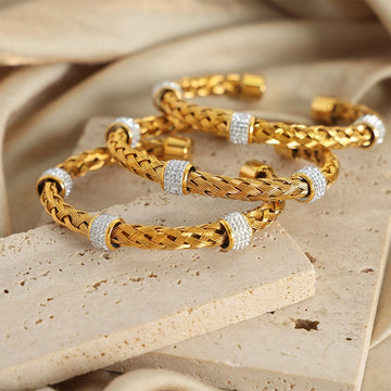Kaze Hollow Braided Ring Design Bracelet | 18K Gold Adjustable High-End Bangle