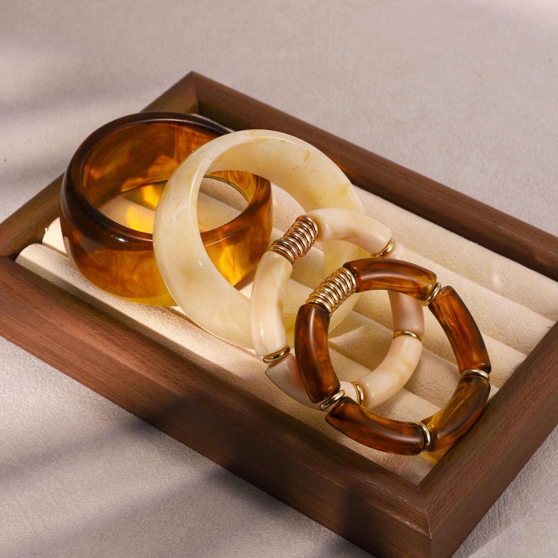 Kaze High-End Resin Bracelet | Light Luxury Resin Bangle in Jade White &amp; Amber