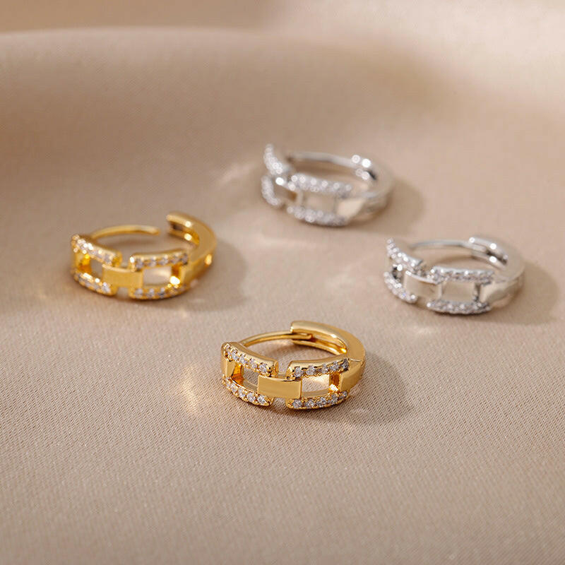 Kaze C-Shaped Heart Clip-On Ear Cuff Earrings | Non-Pierced Heart Ear Cuff in Gold &amp; Platinum Style 02