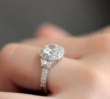 Kaze Crescent Elegance Ring | Geometric Fashion Ring for Women