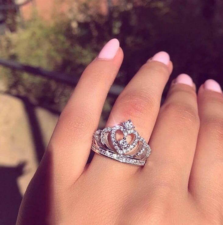 Kaze Royal Crest Ring | Geometric Platinum-Tone Luxury Ring for Women