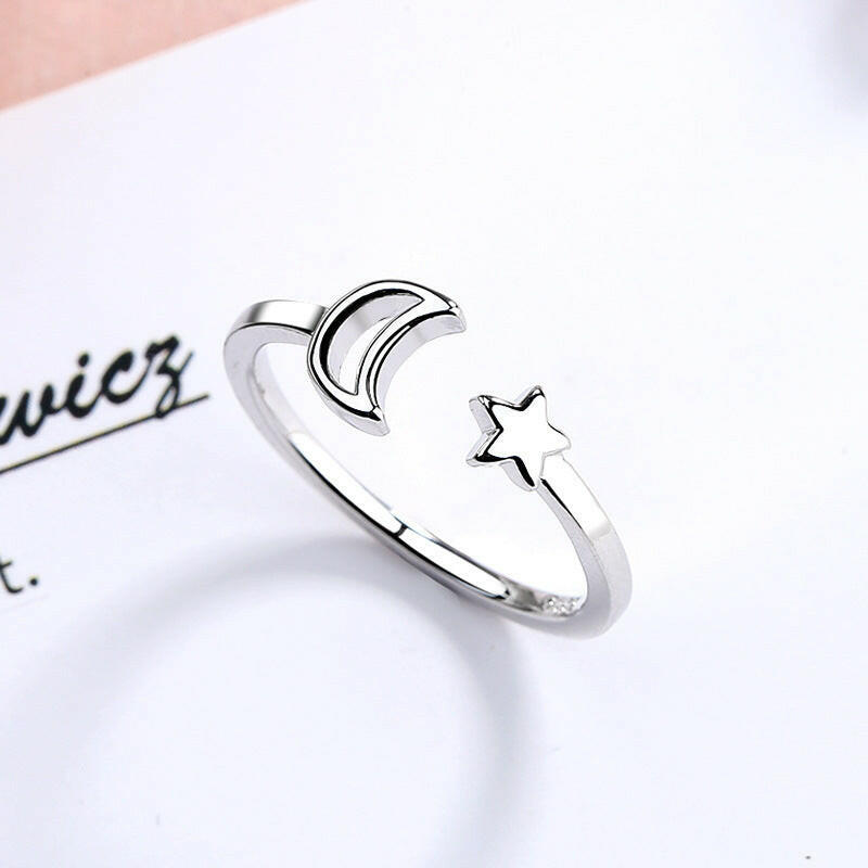 Kaze Star and Moon Ring | Adjustable Silver Celestial Ring for Women