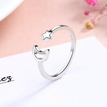 Kaze Star and Moon Ring | Adjustable Silver Celestial Ring for Women