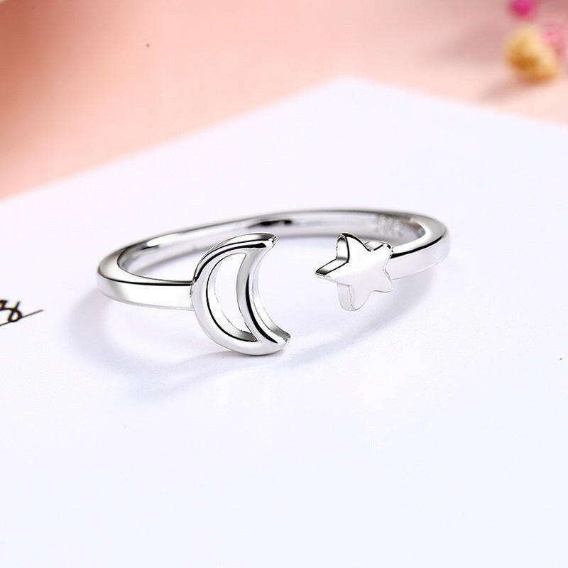 Kaze Star and Moon Ring | Adjustable Silver Celestial Ring for Women