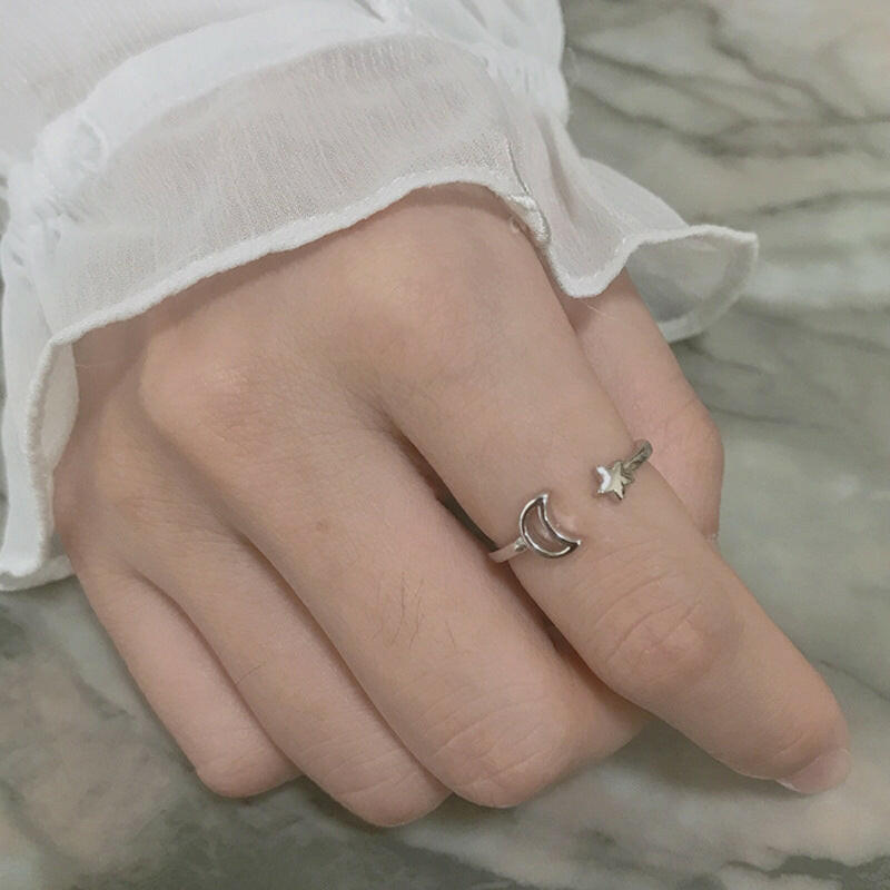 Kaze Star and Moon Ring | Adjustable Silver Celestial Ring for Women
